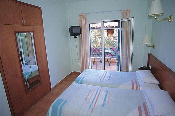 Poseidon Apartments Agios Gordios  Exterior photo